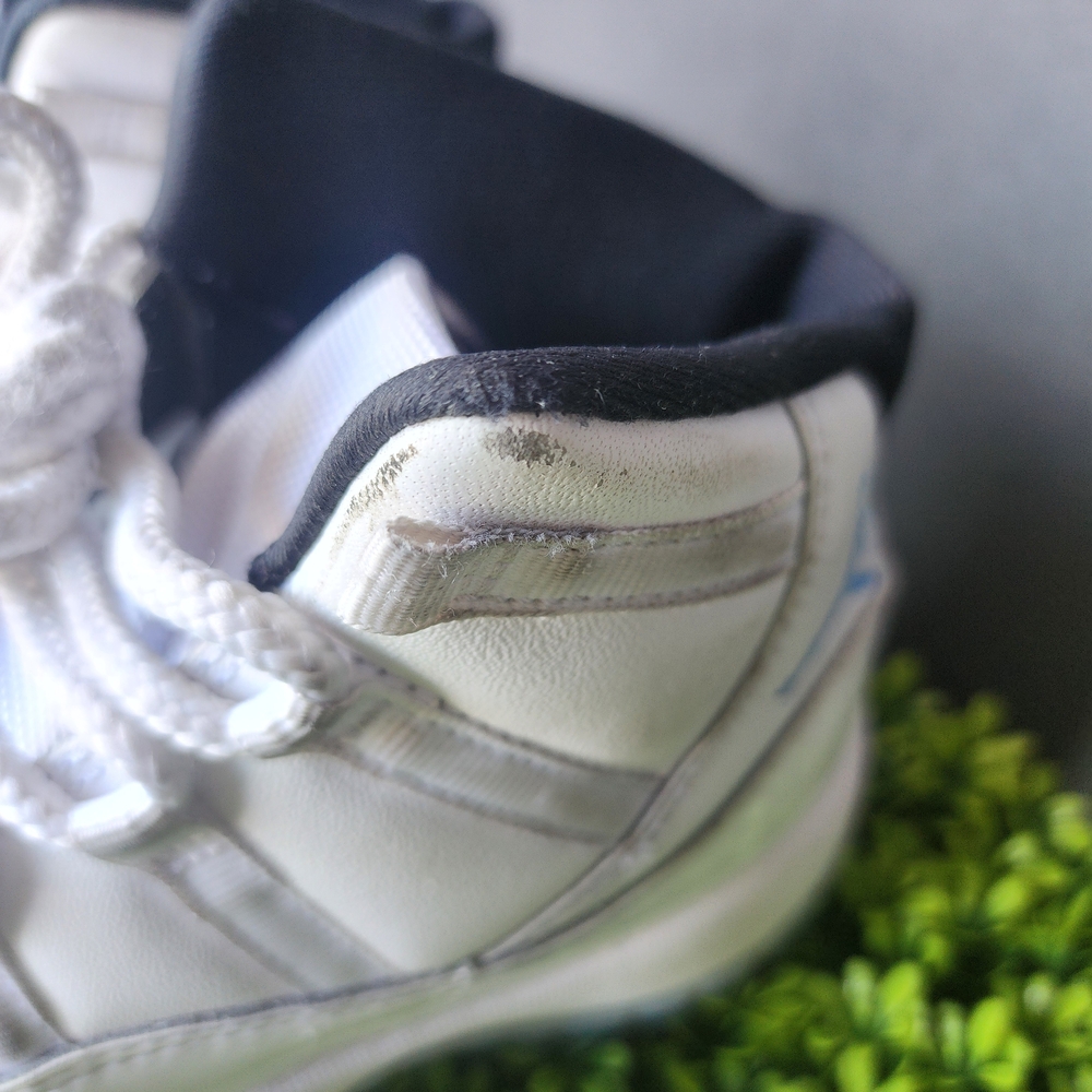 Jordan 11 Retro Legend Blue - Picture 12 of 15